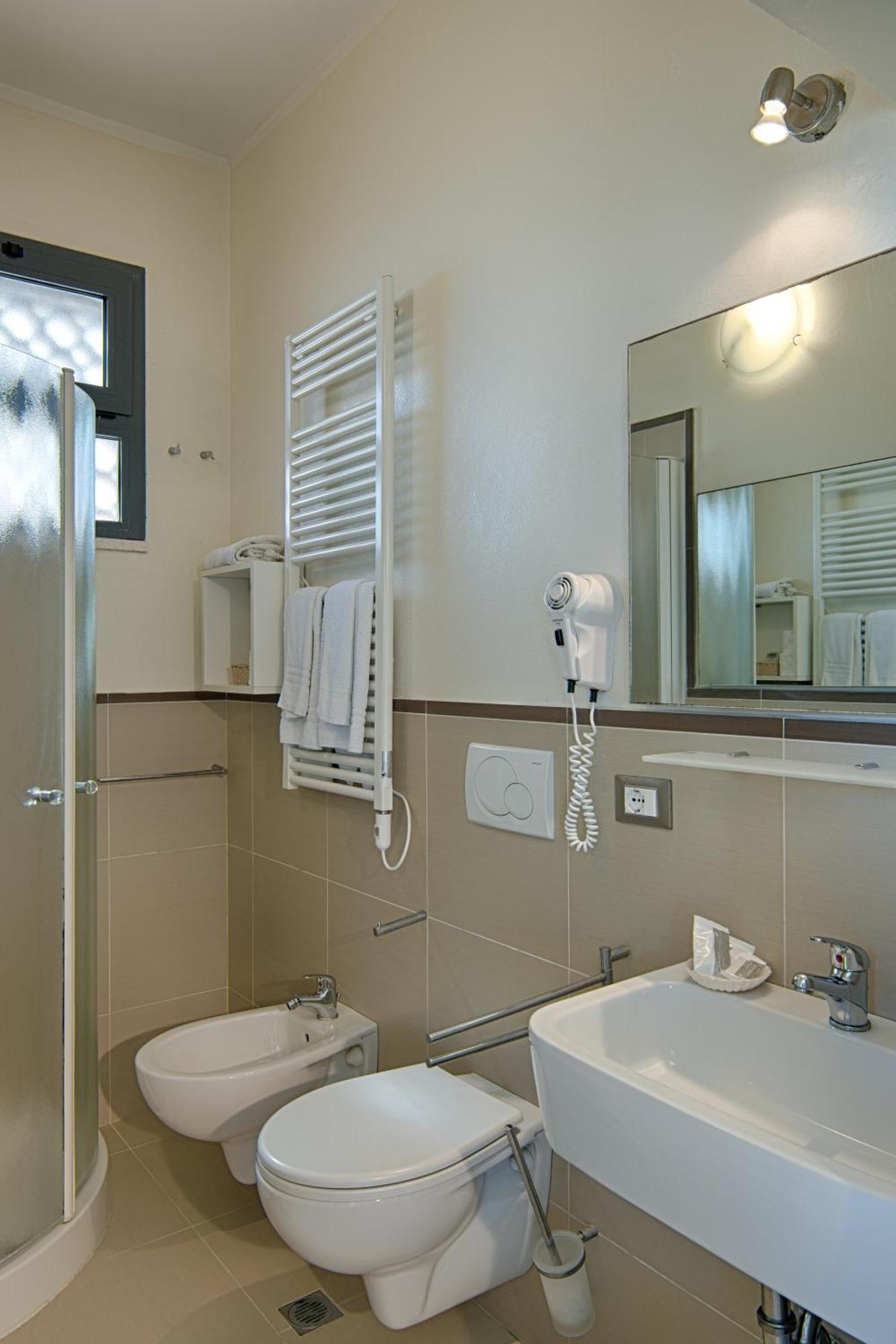 Hotel Deanna เบลลาเรีย-อีเจอา มารีนา ภายนอก รูปภาพ