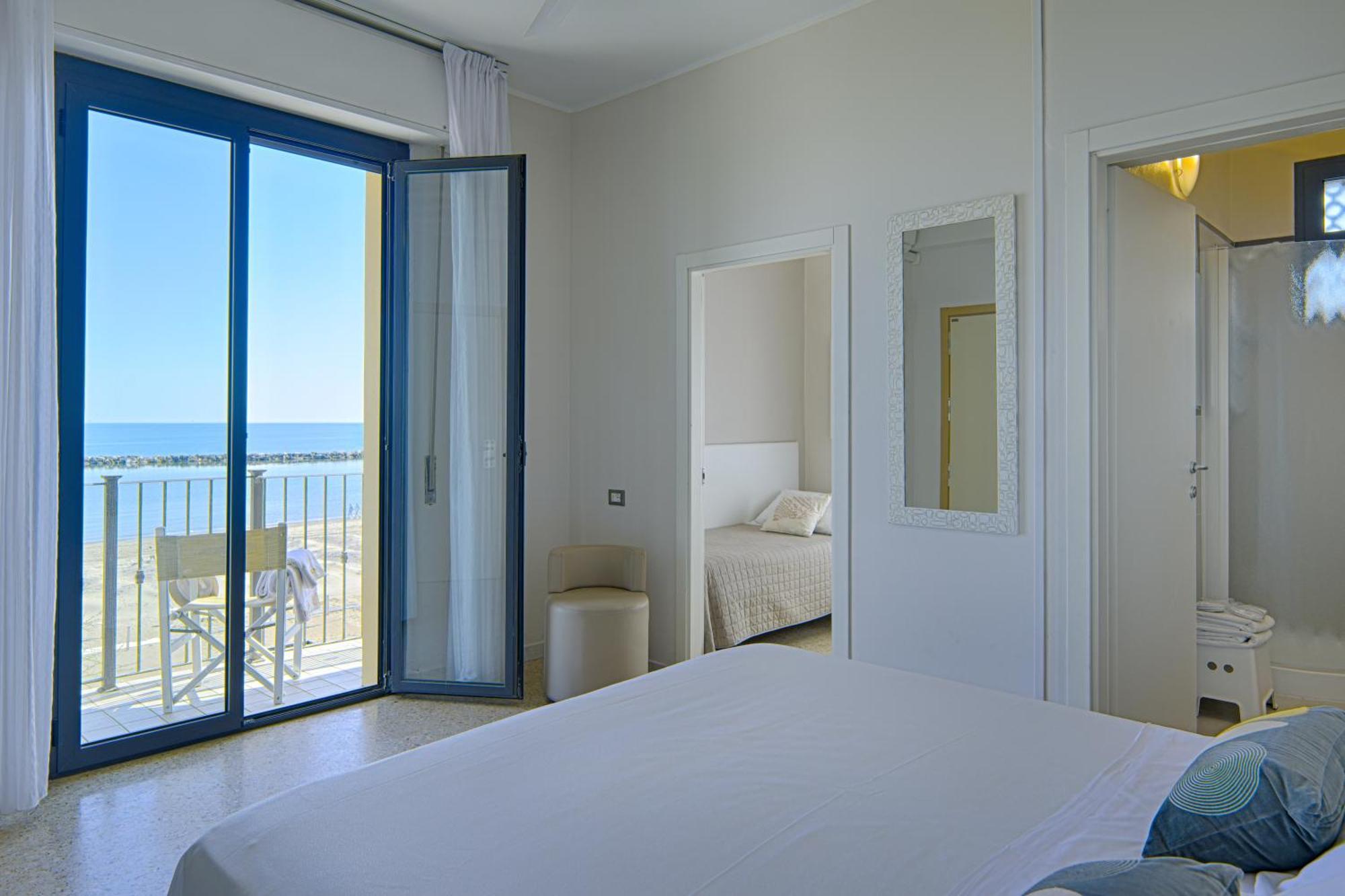 Hotel Deanna เบลลาเรีย-อีเจอา มารีนา ภายนอก รูปภาพ