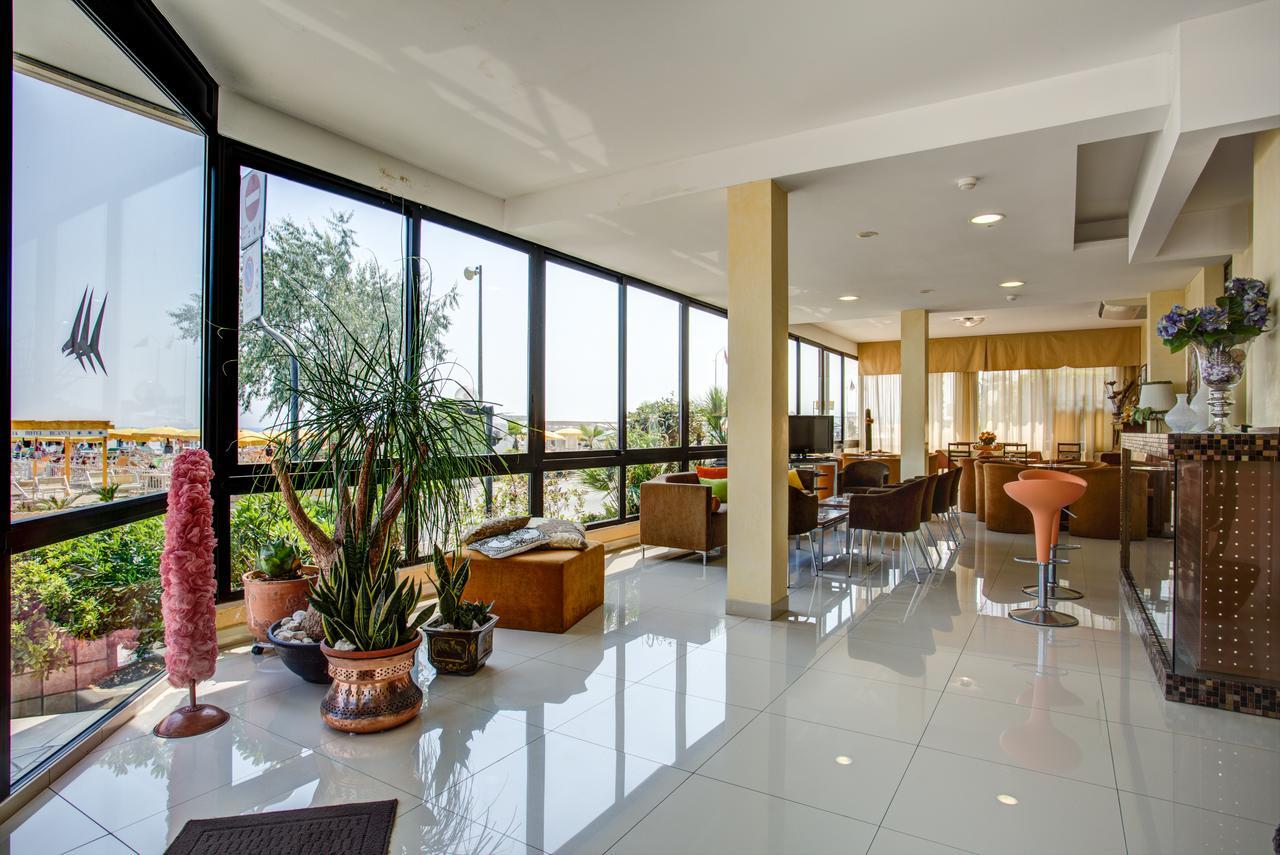 Hotel Deanna เบลลาเรีย-อีเจอา มารีนา ภายนอก รูปภาพ